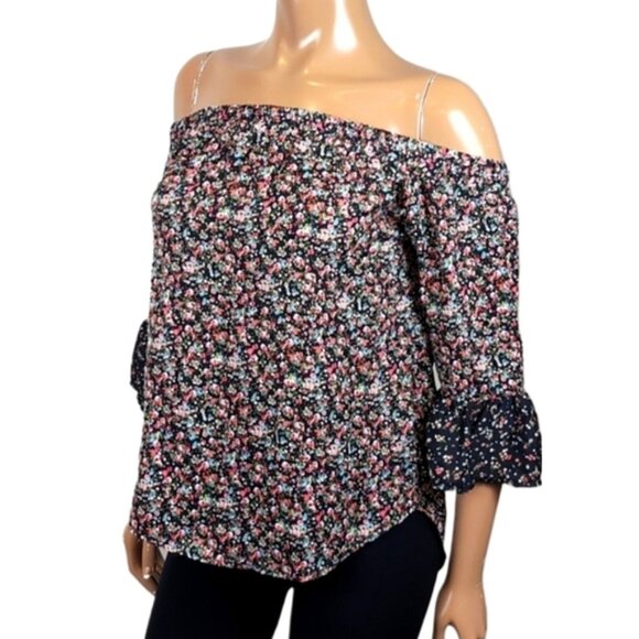 3/$20 Ardene Floral Off Shoulder Top Ruffle Flare Cropped Sleeve Size Small - Picture 1 of 11
